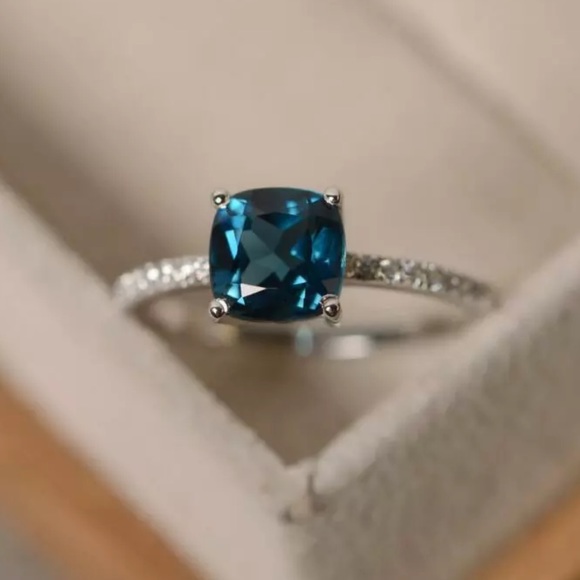 Jewelry - Sterling Silver Peacock Blue Tanzanite Ring